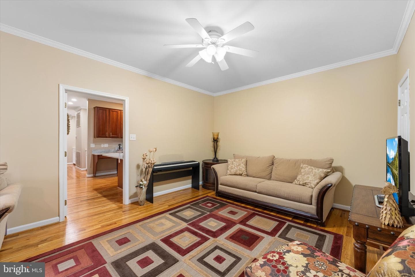 687 Woodland Ave photo 24