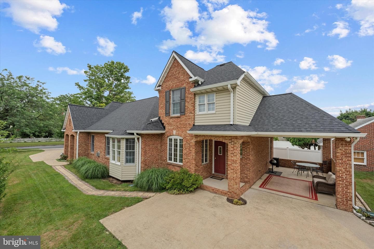 687 Woodland Ave photo 44