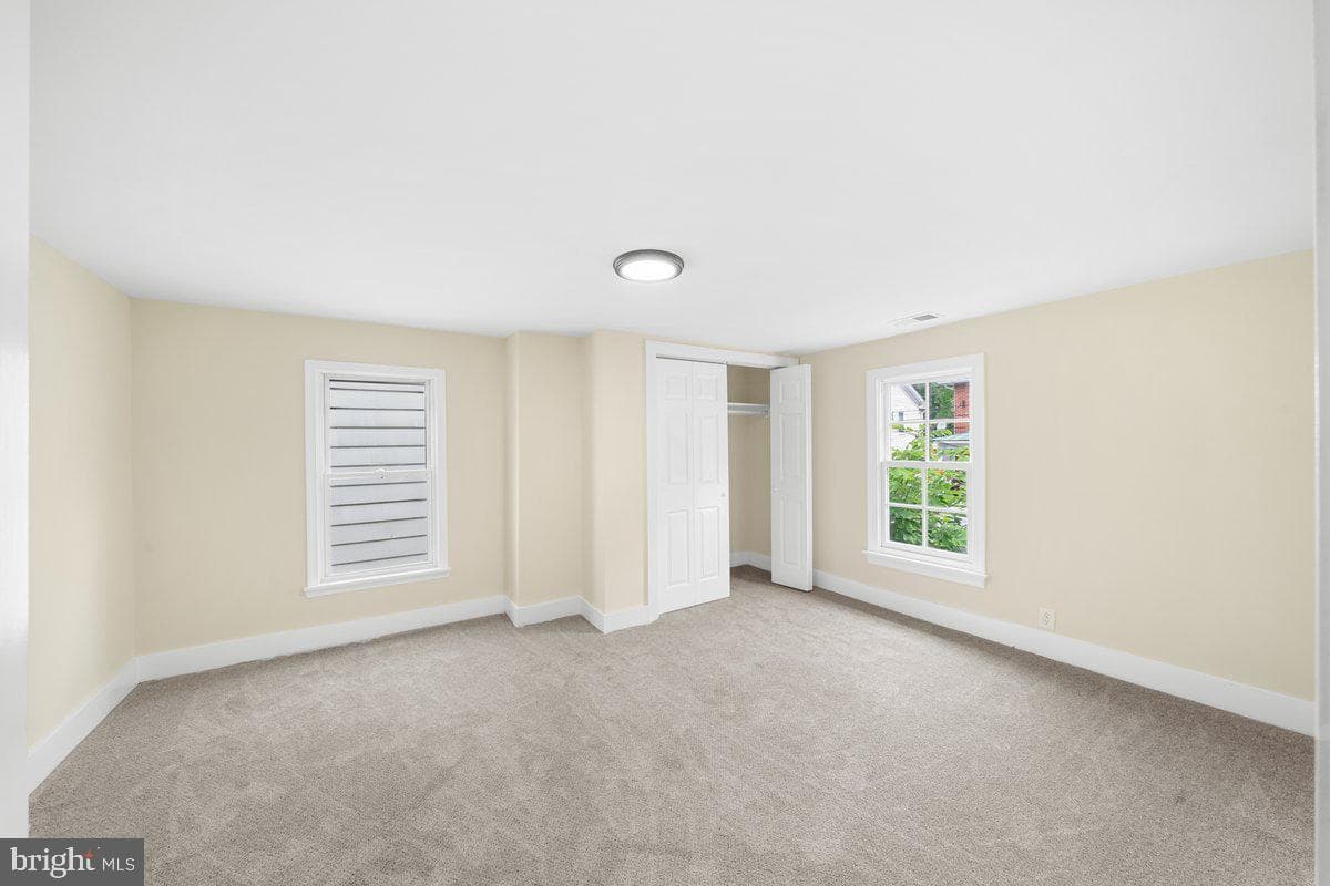 21 E Germain Street photo 16