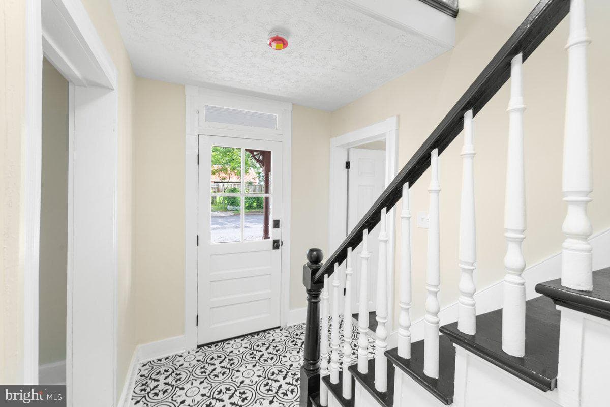 21 E Germain Street photo 7