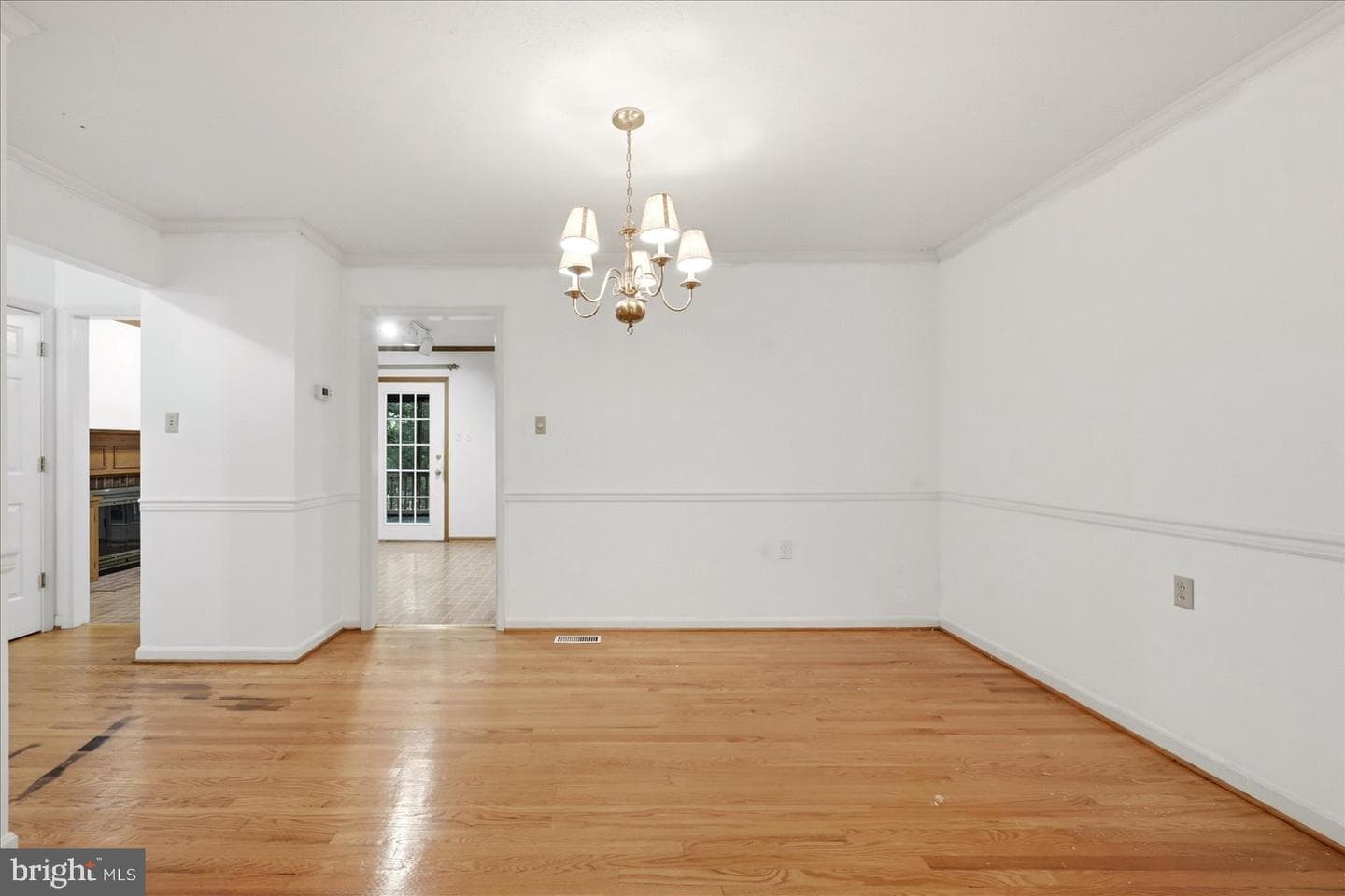 913 Orchard Hill Drive photo 12