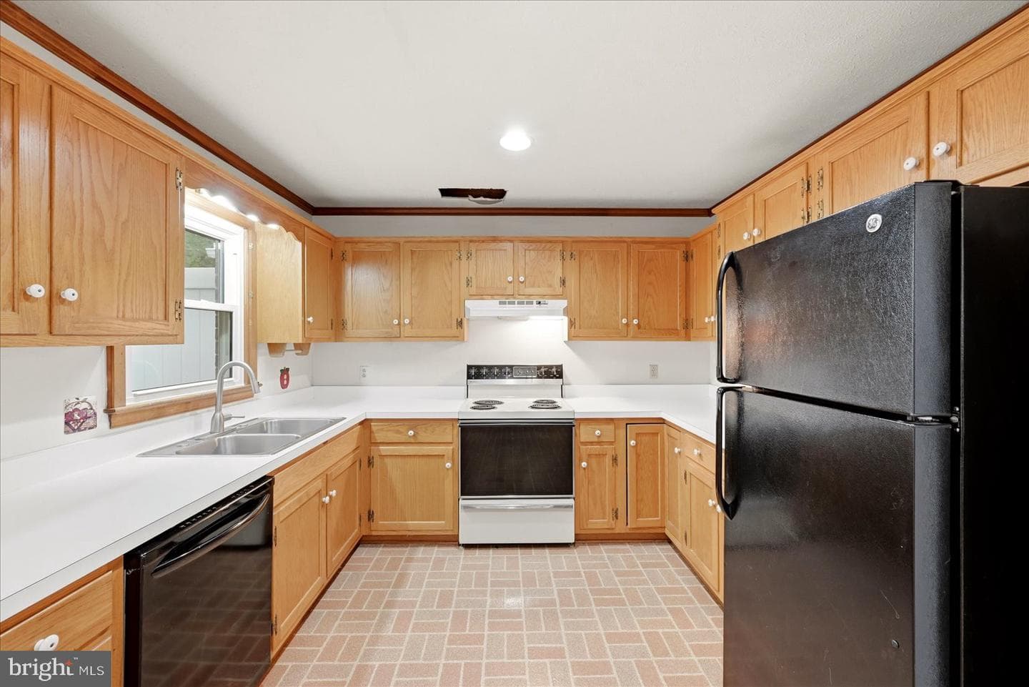 913 Orchard Hill Drive photo 16