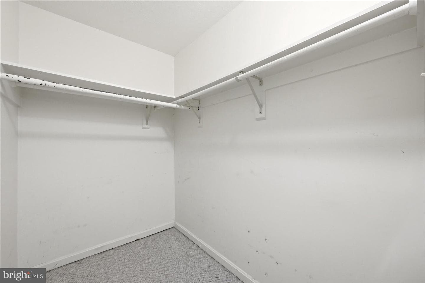 913 Orchard Hill Drive photo 30
