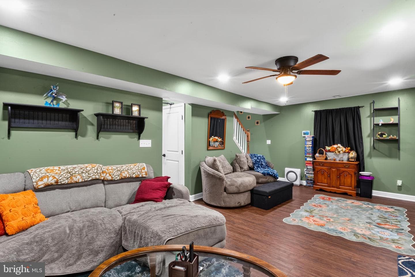 117 E Pall Mall Street photo 12