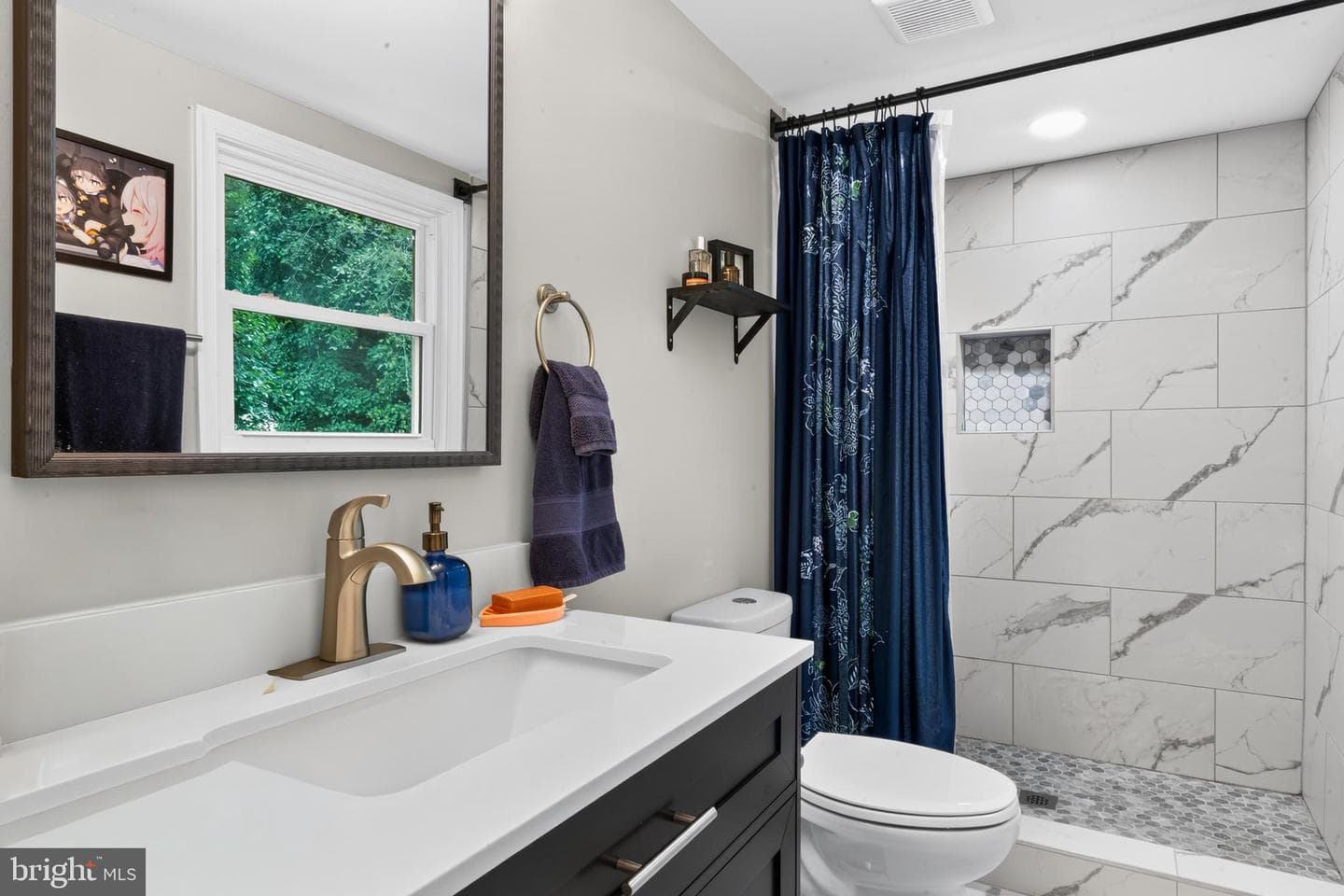 117 E Pall Mall Street photo 25