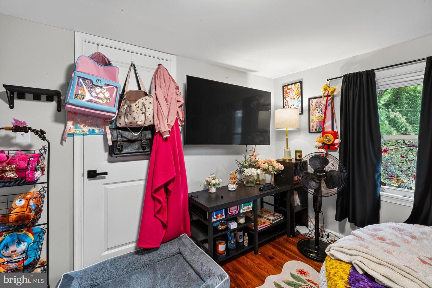 117 E Pall Mall Street photo 28
