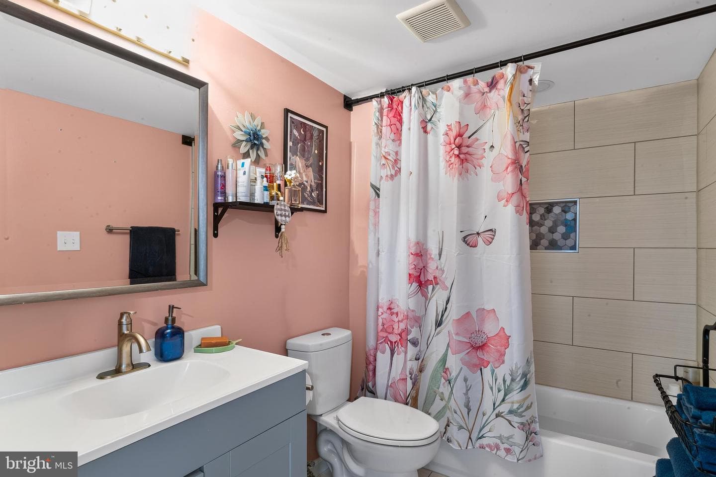 117 E Pall Mall Street photo 30