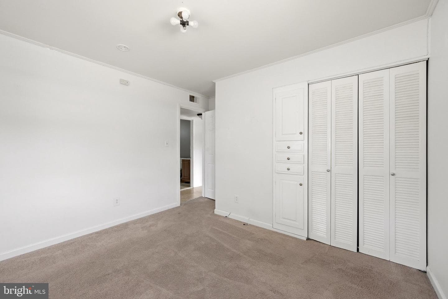 554 N Kent Street photo 21