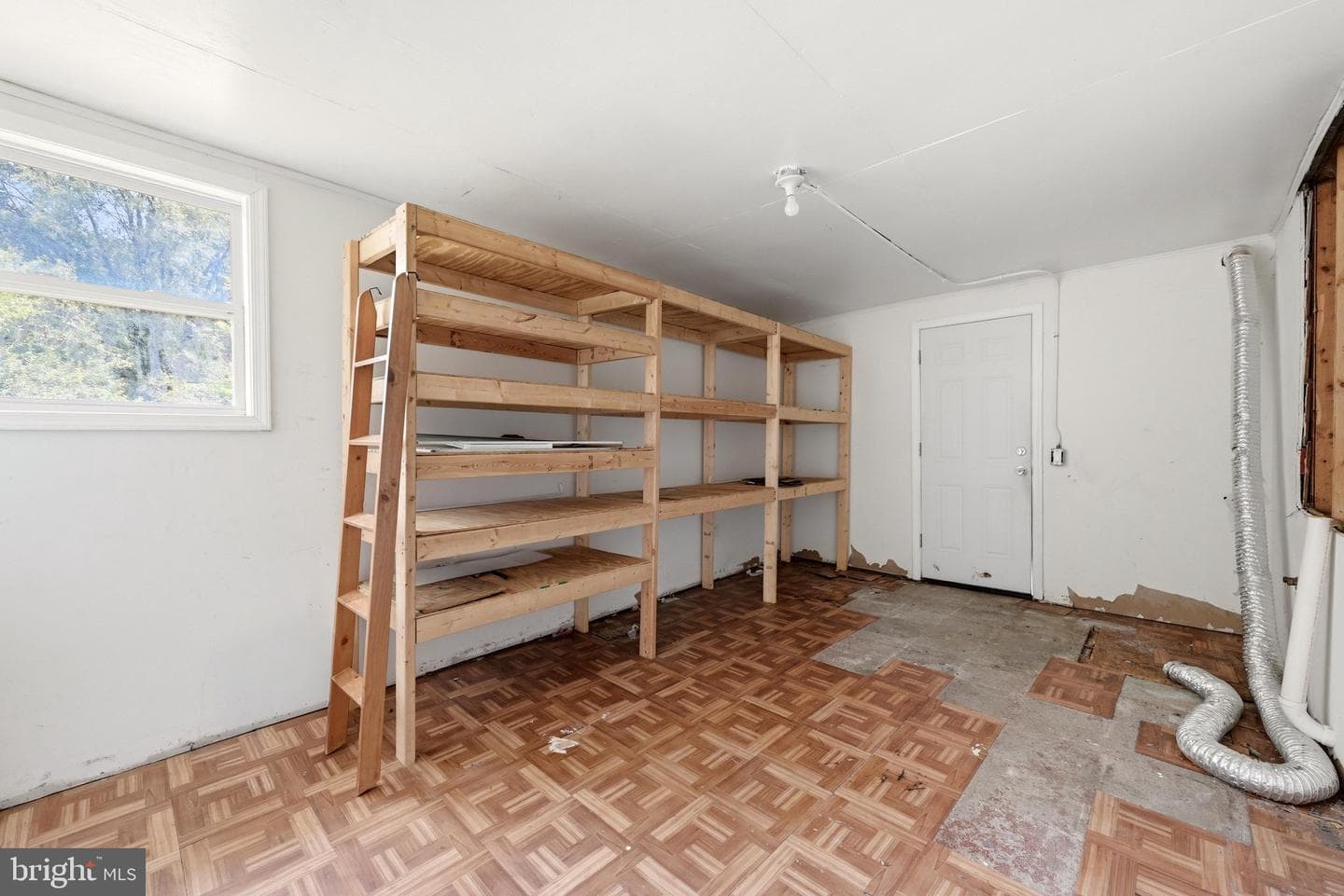 554 N Kent Street photo 25