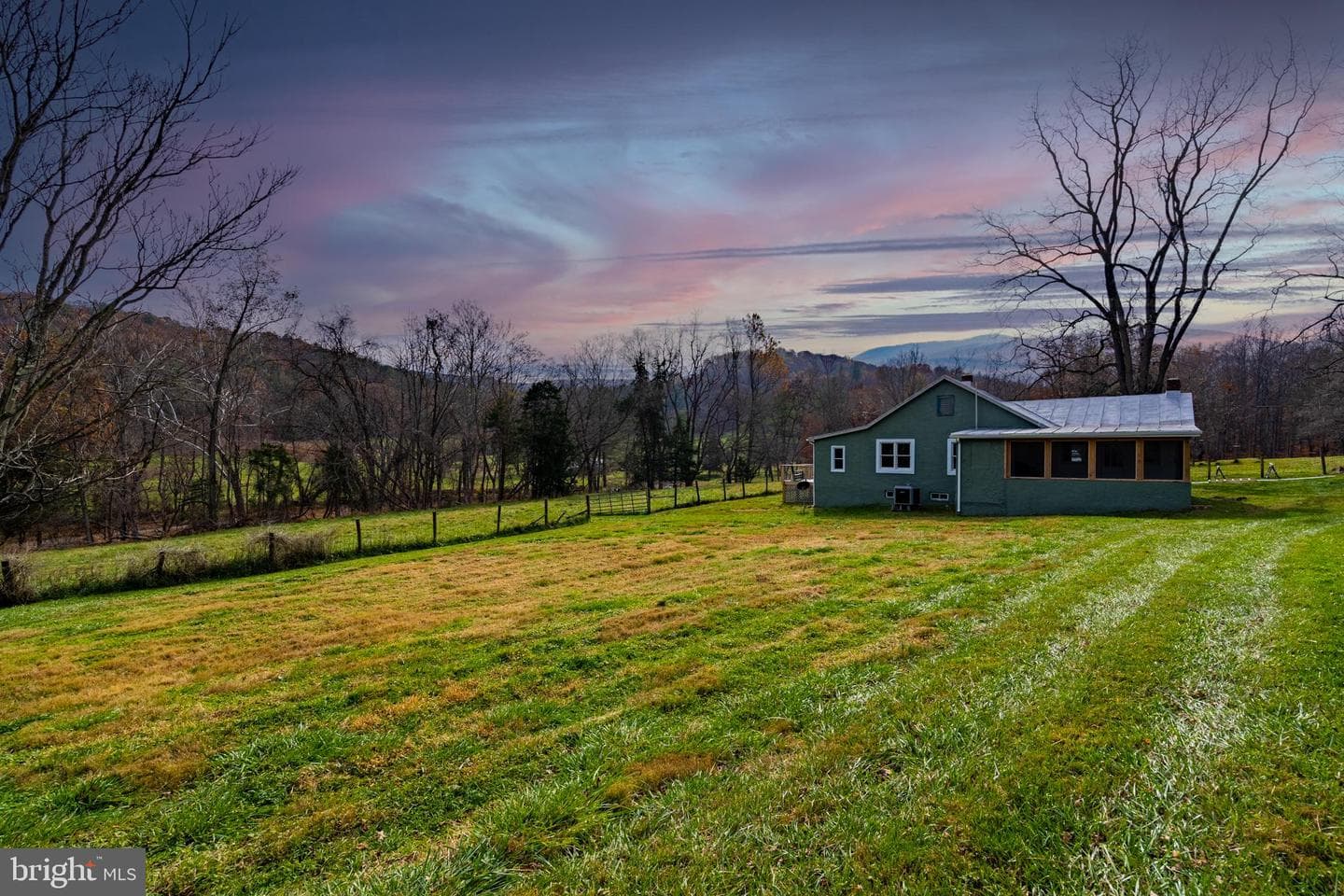 1528 Gooney Manor Loop photo 5