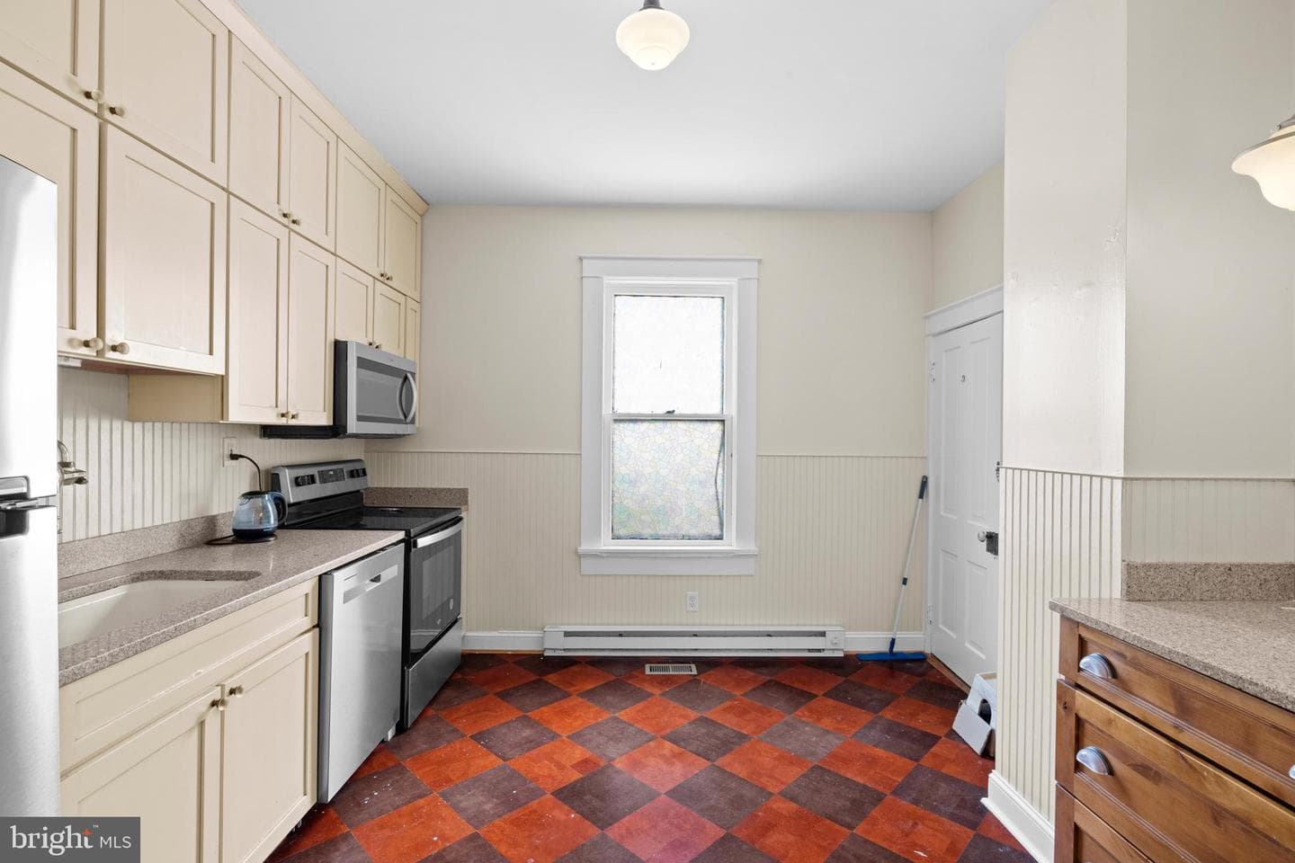 108 Luray Avenue photo 10