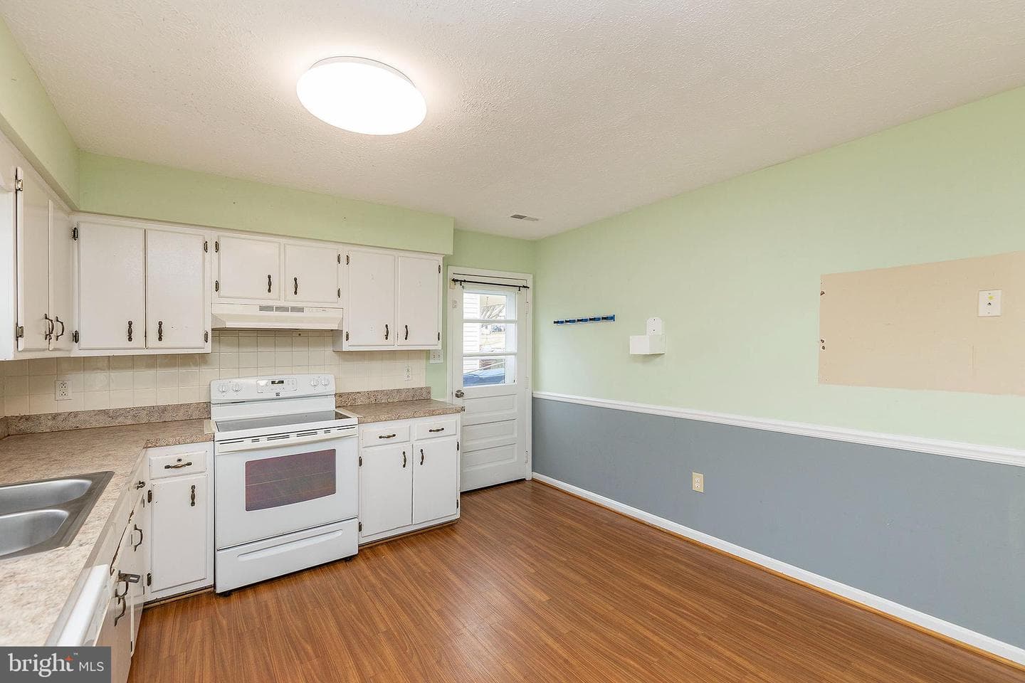 514 Frederick Avenue photo 10