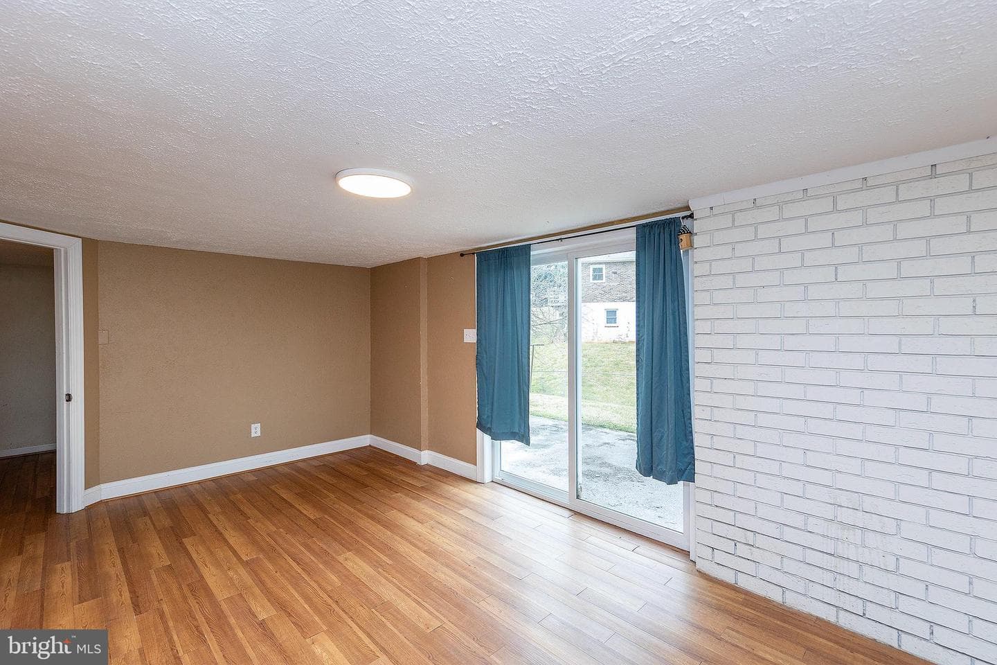 514 Frederick Avenue photo 32
