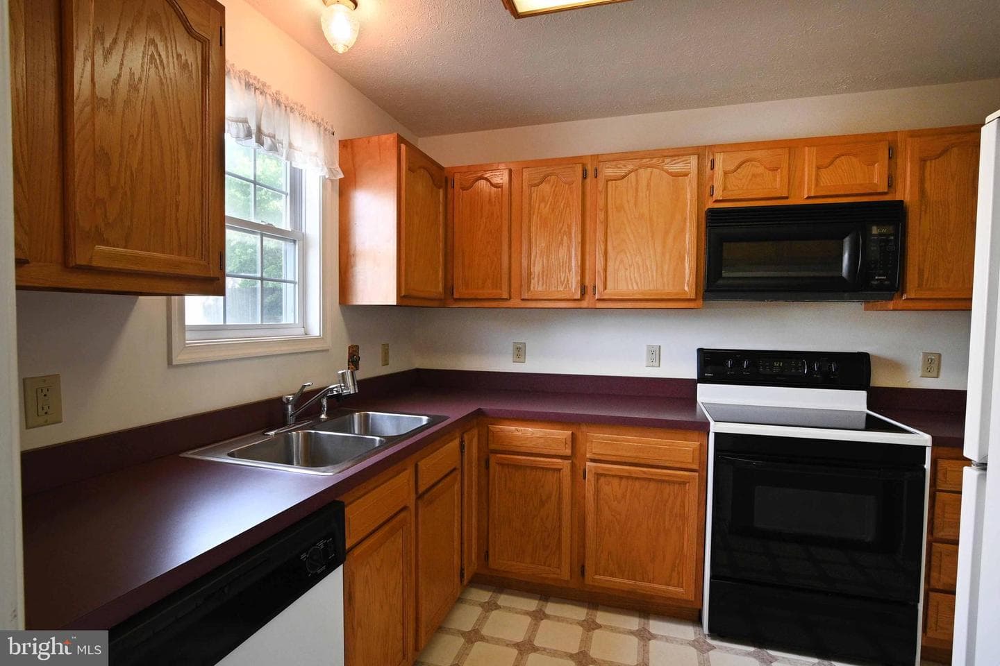 163 W Duck Street photo 10