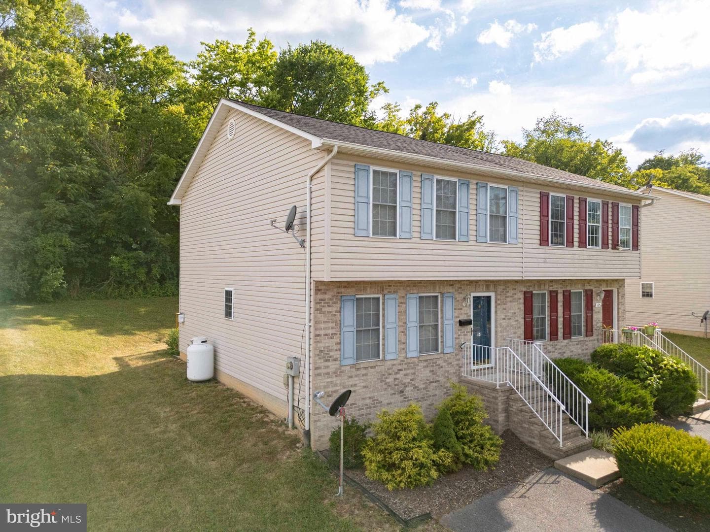 163 W Duck Street photo 2