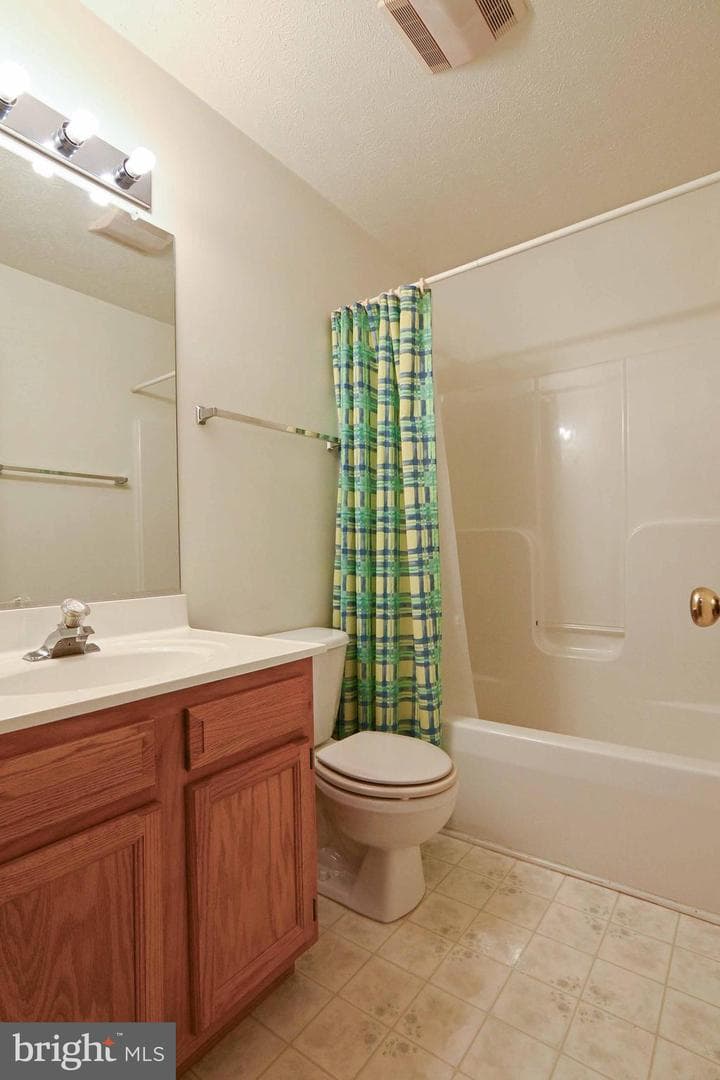 163 W Duck Street photo 23