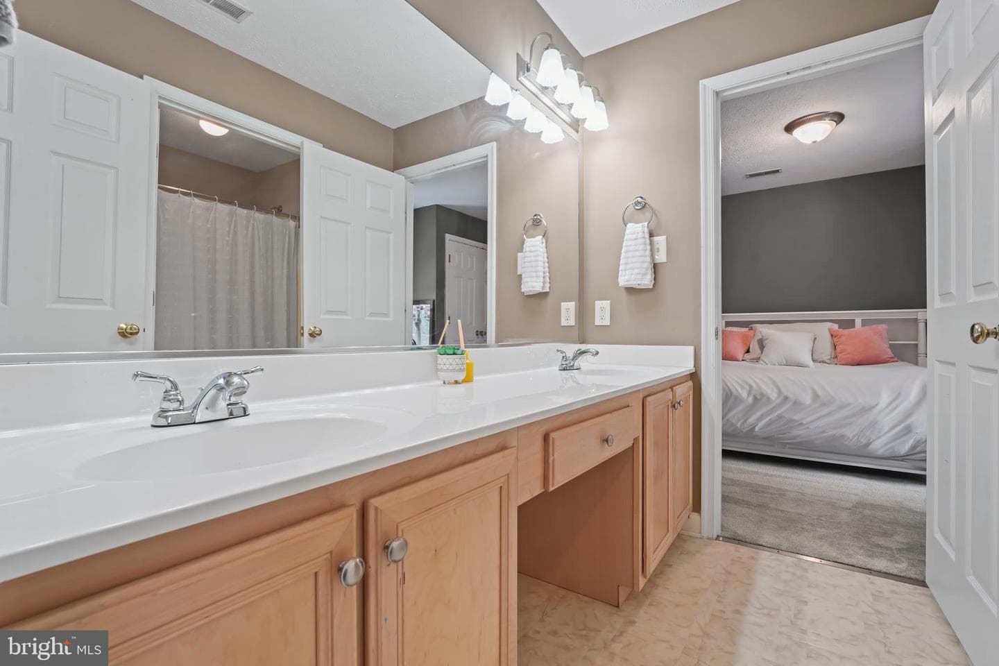 1116 Happy Ridge Drive photo 34