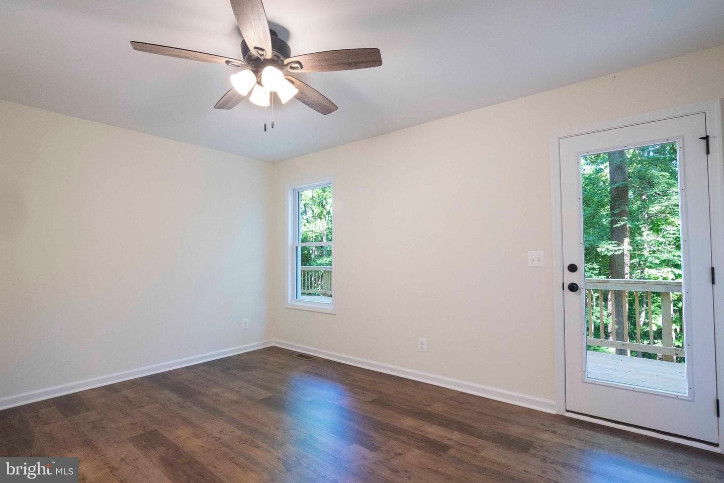 4421 Blue Mountain photo 29