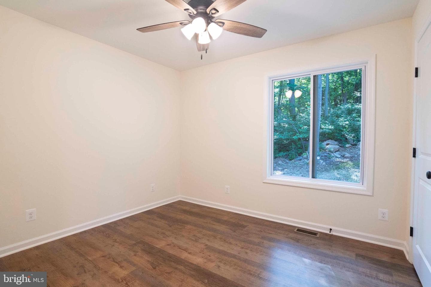 4421 Blue Mountain photo 45