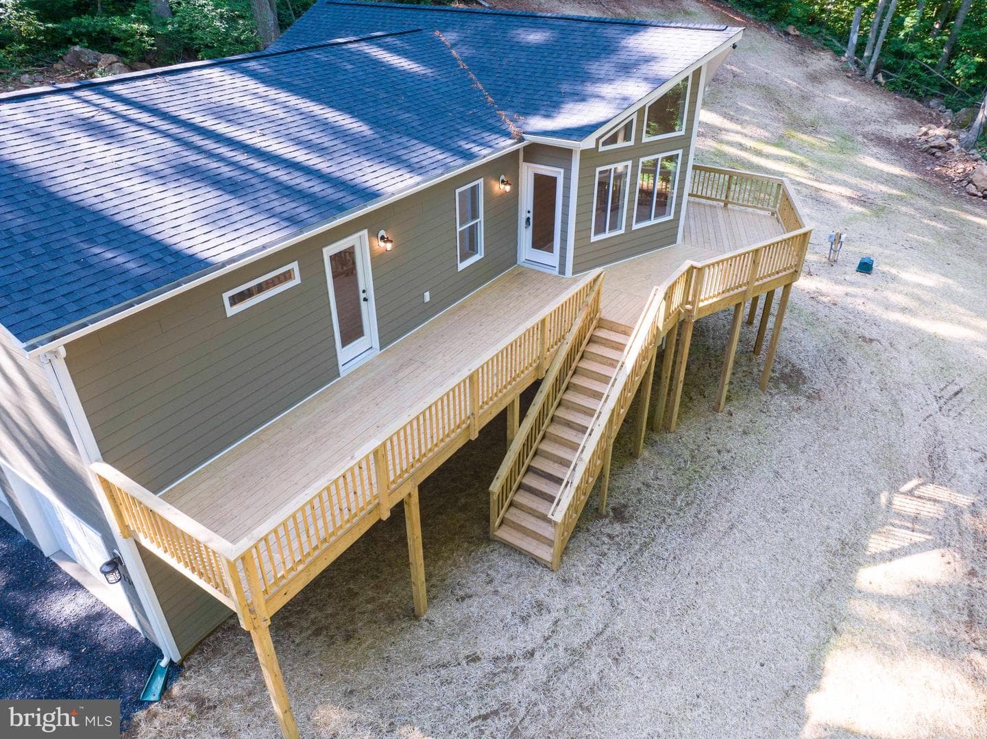 4421 Blue Mountain photo 9