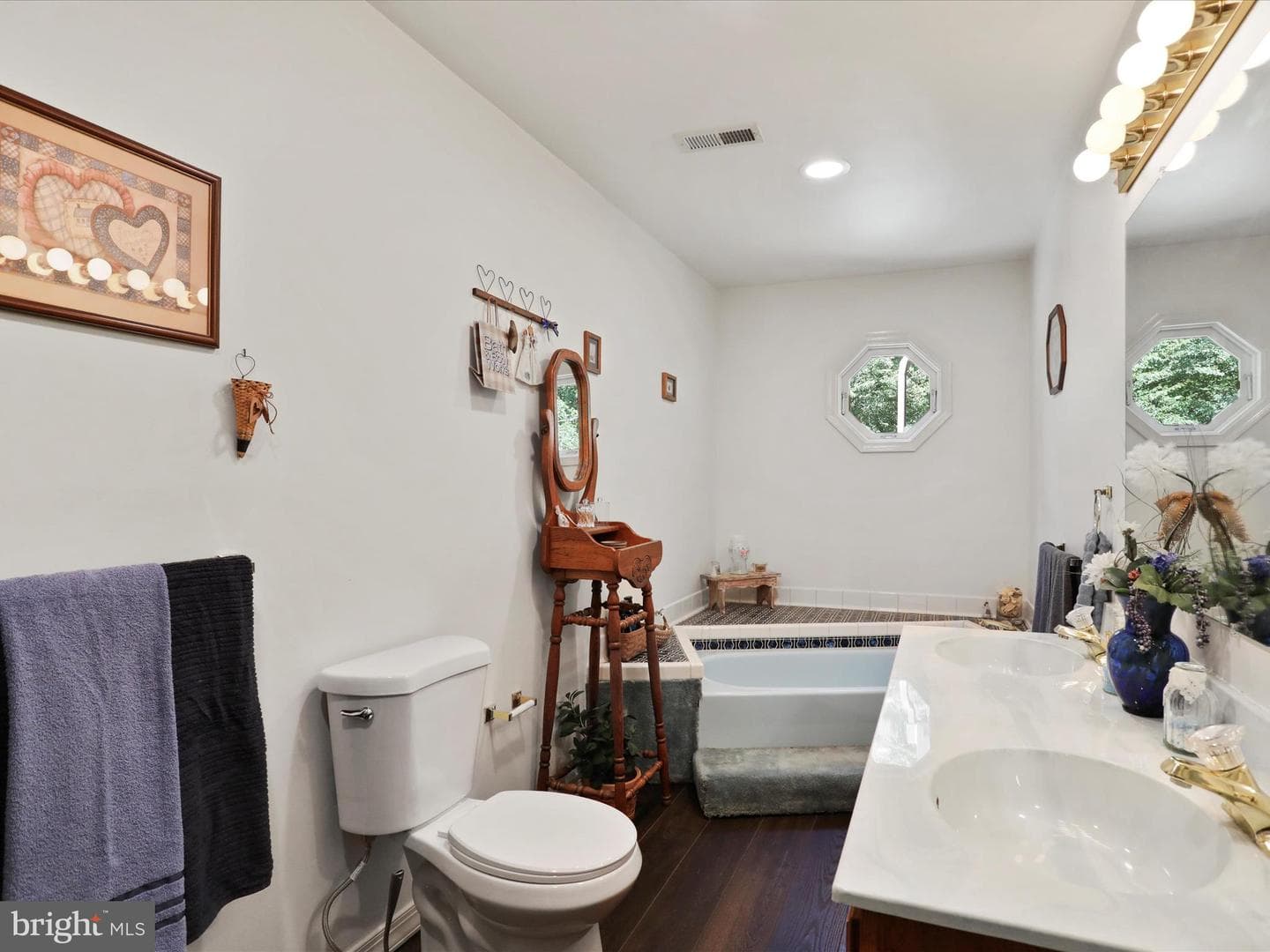 2741 Happy Creek Road photo 32