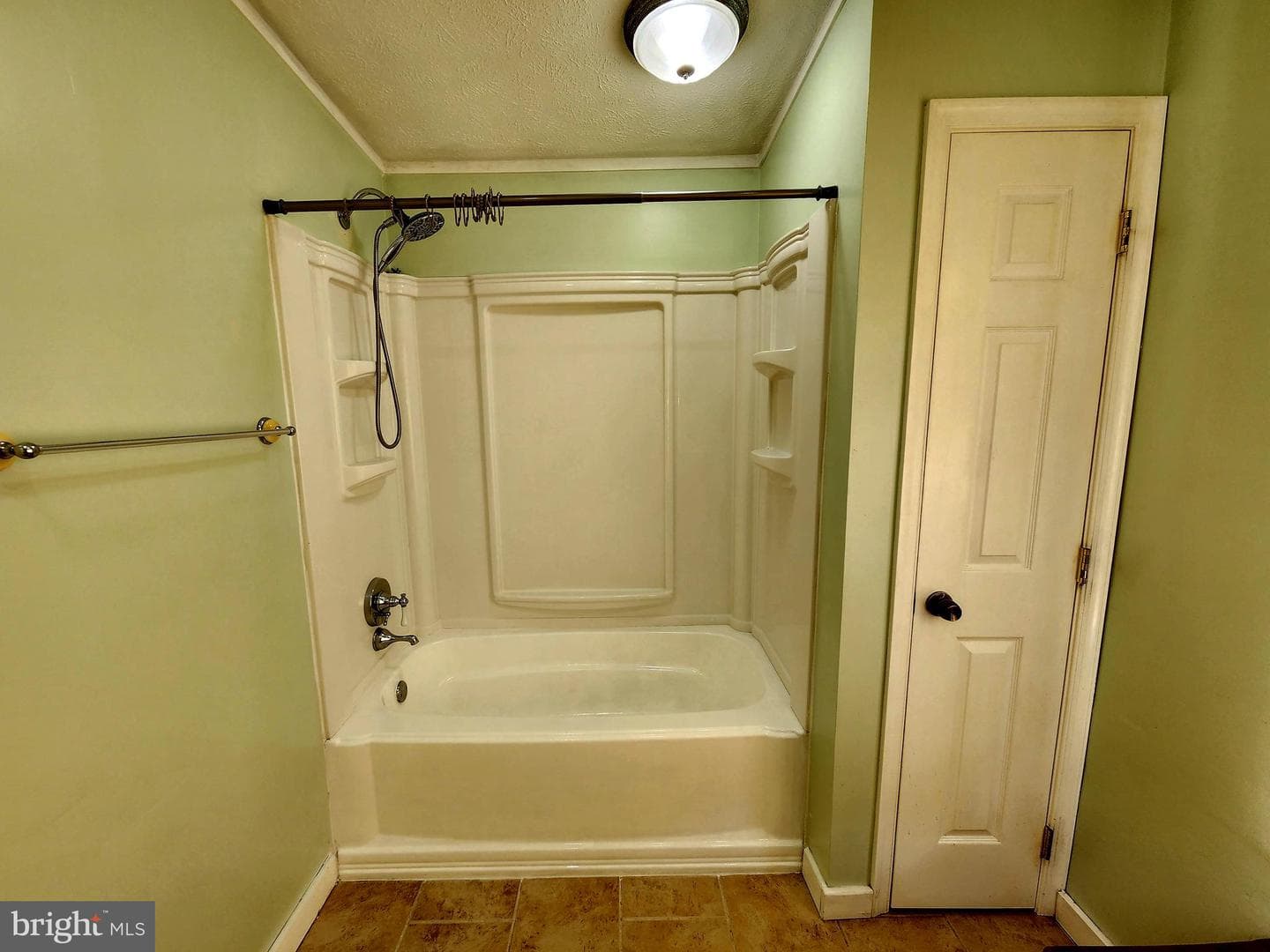 167 Robinson Road photo 36