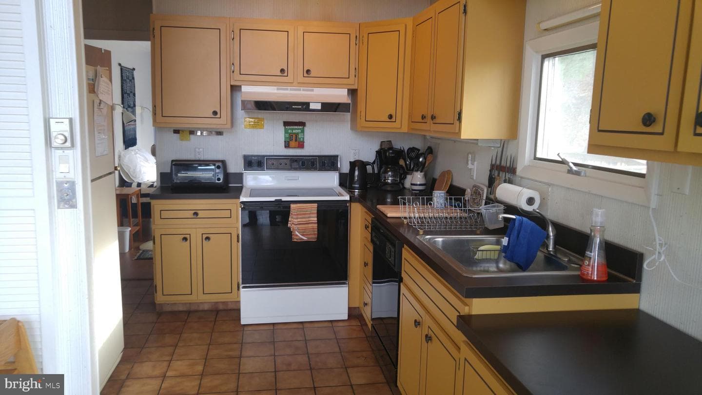 791 Old Sawmill Road photo 5