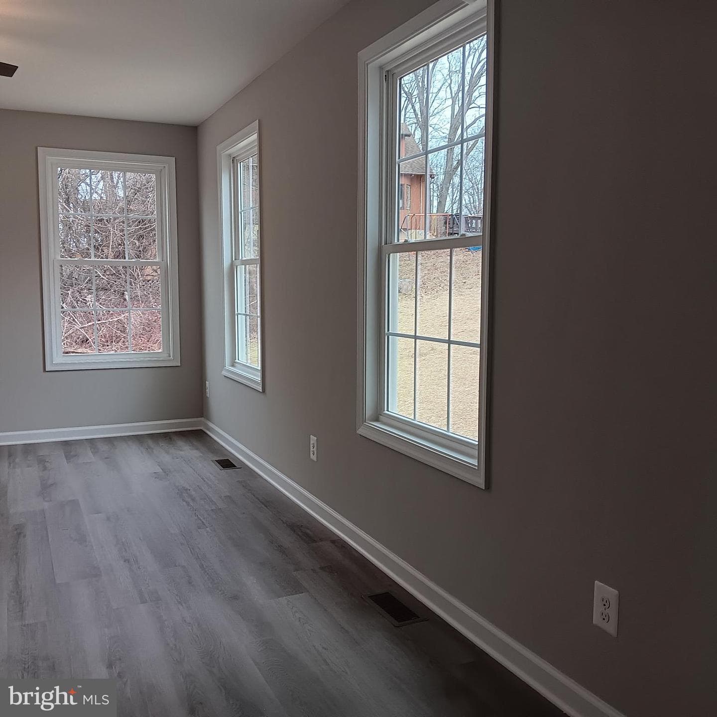 125 Apple Way photo 14