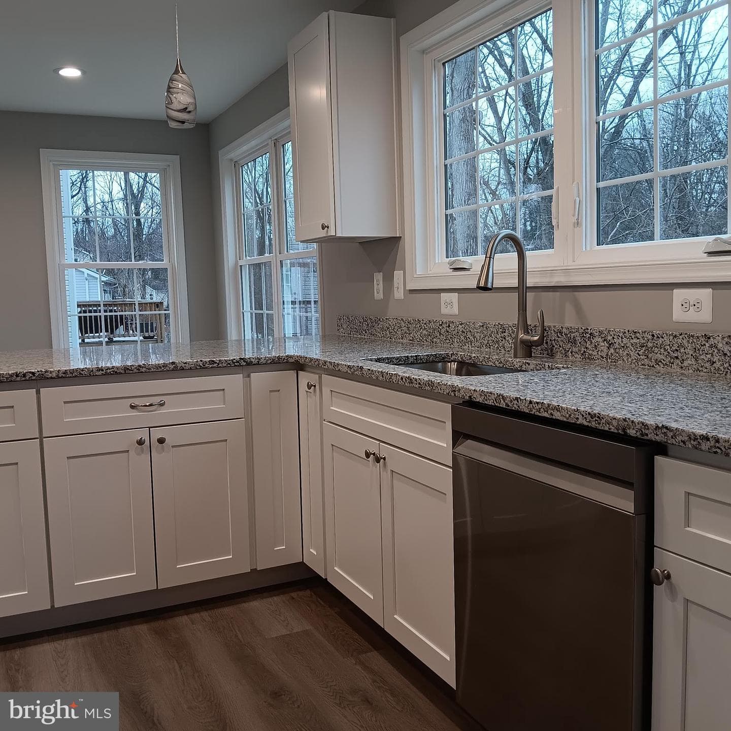 125 Apple Way photo 5