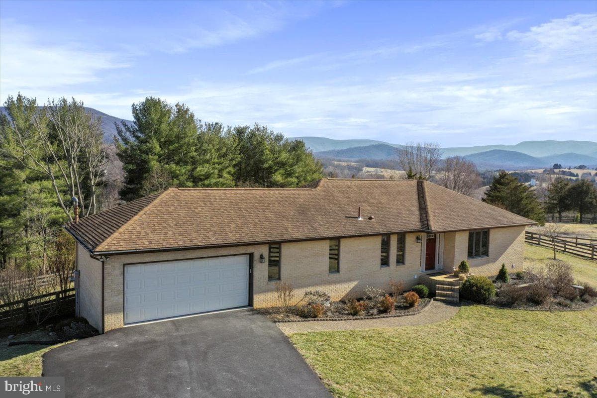 240 Cavalli Court