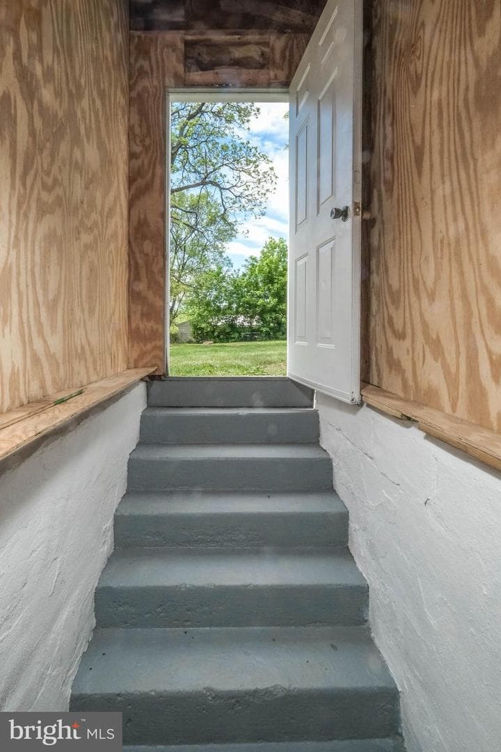 132 W 12th Street photo 31