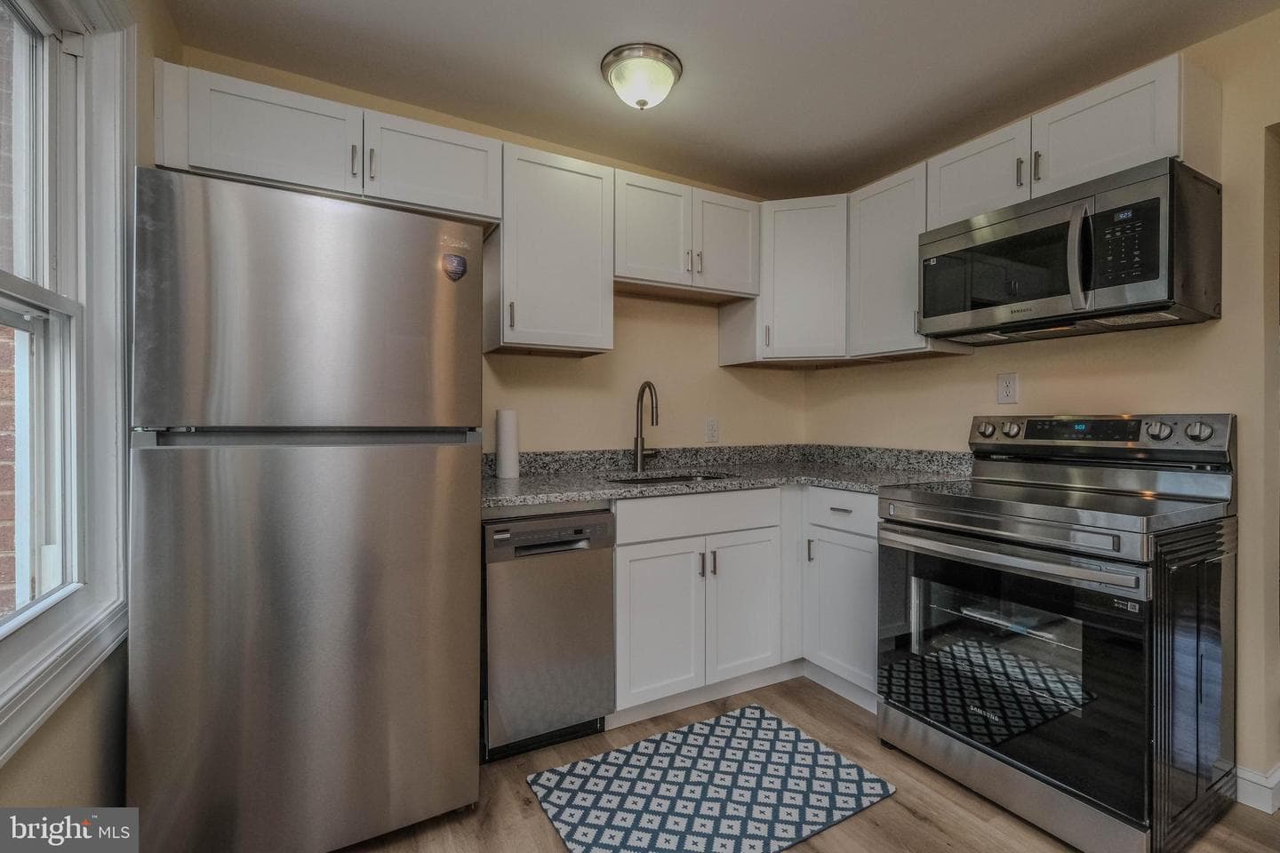 132 W 12th Street photo 5
