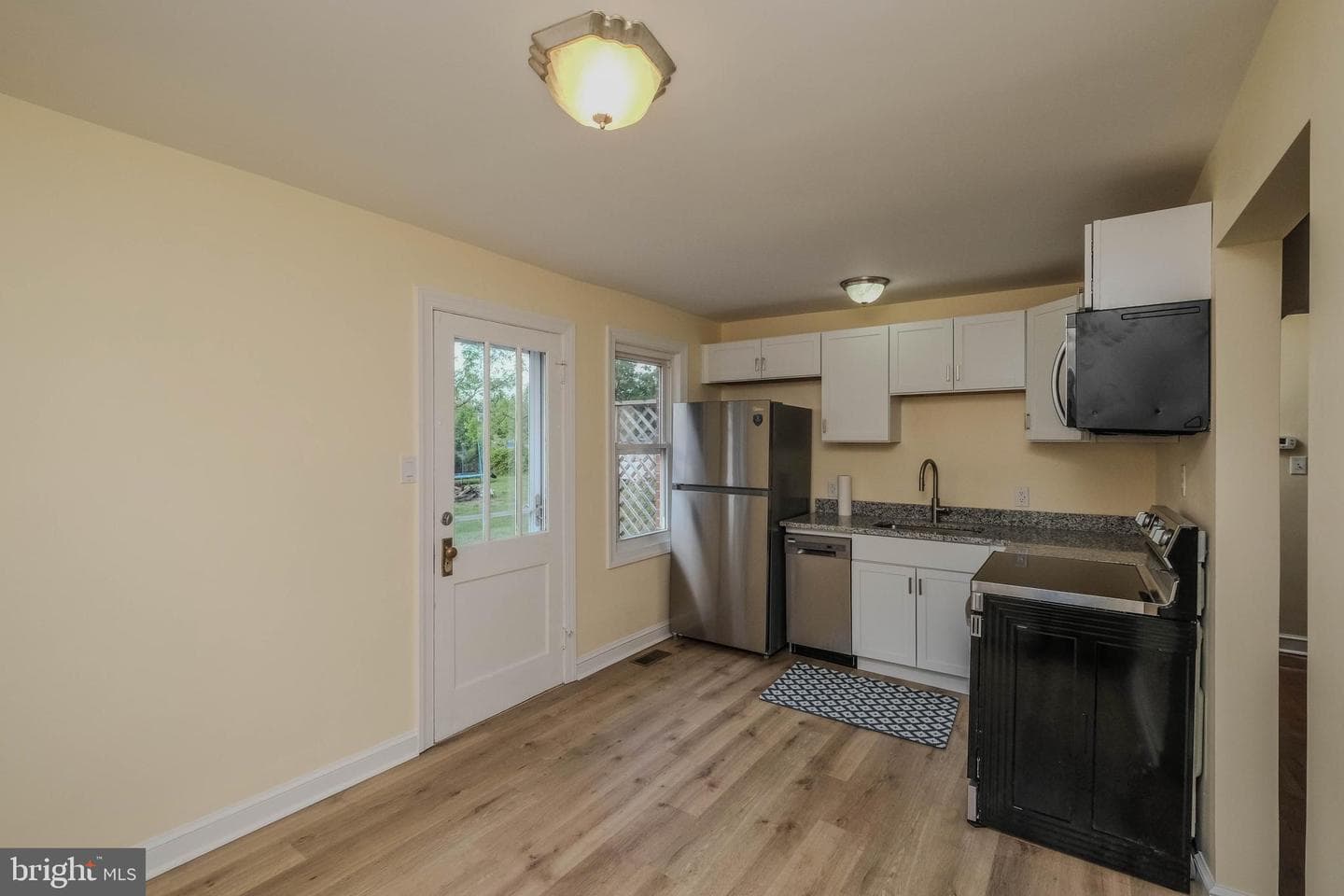 132 W 12th Street photo 7