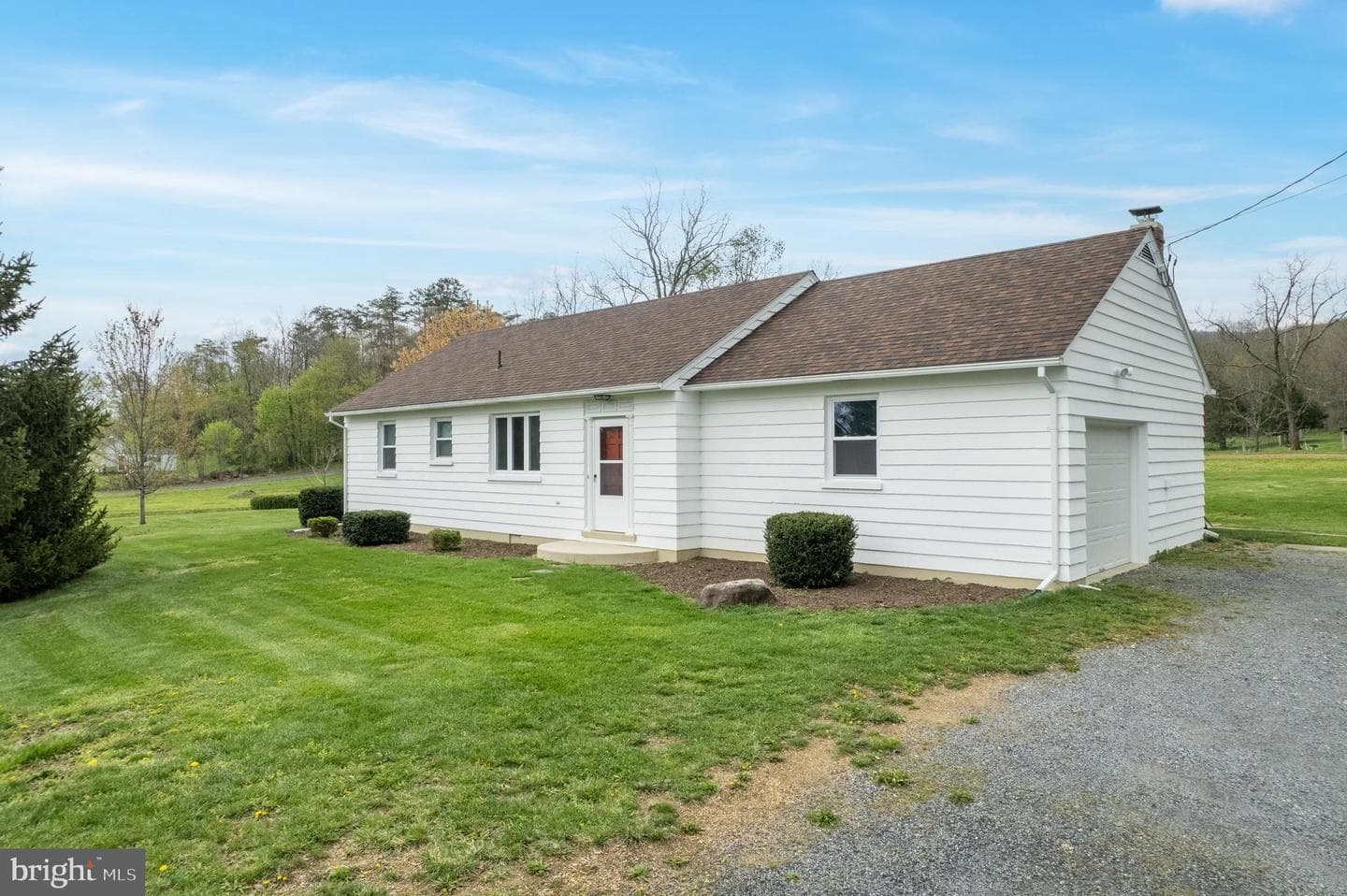 6233 Strasburg Road photo 2