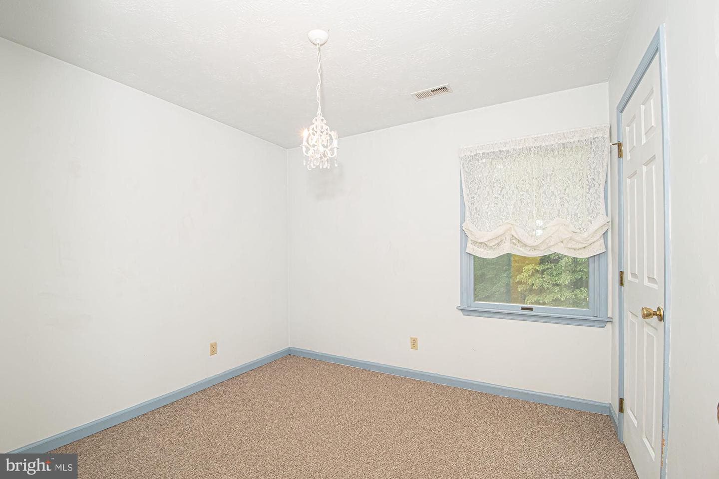 302 Parkside Road photo 13