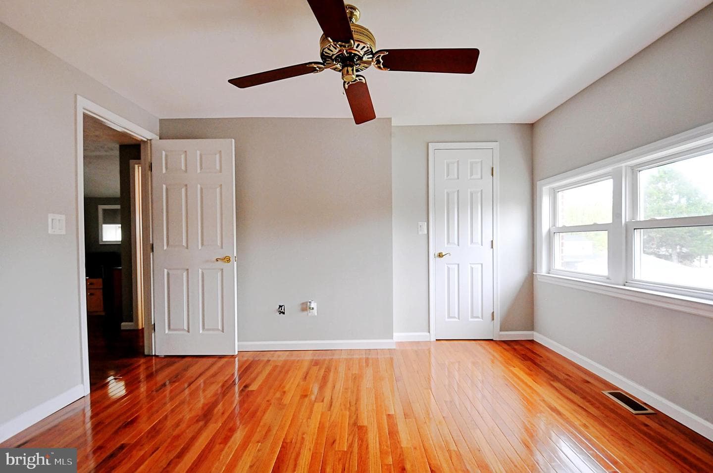 535 Washington Avenue photo 32