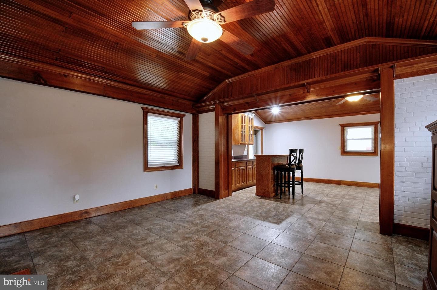 535 Washington Avenue photo 4