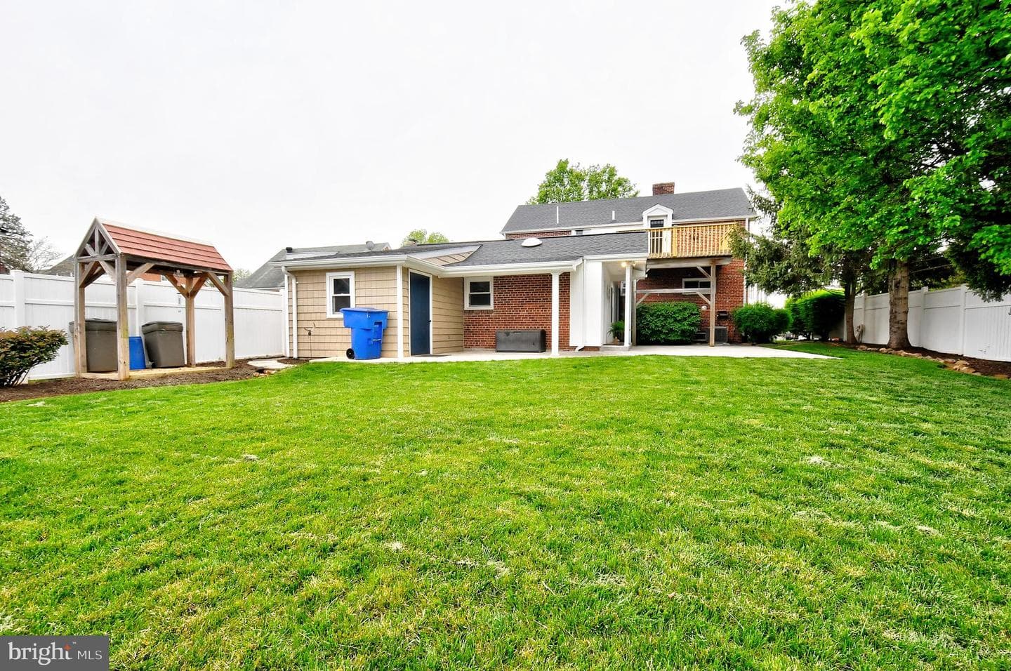 535 Washington Avenue photo 47