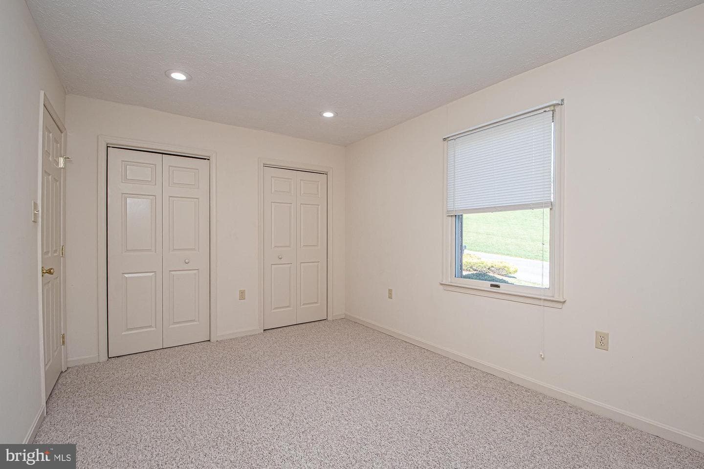 607 Mount View Street photo 15