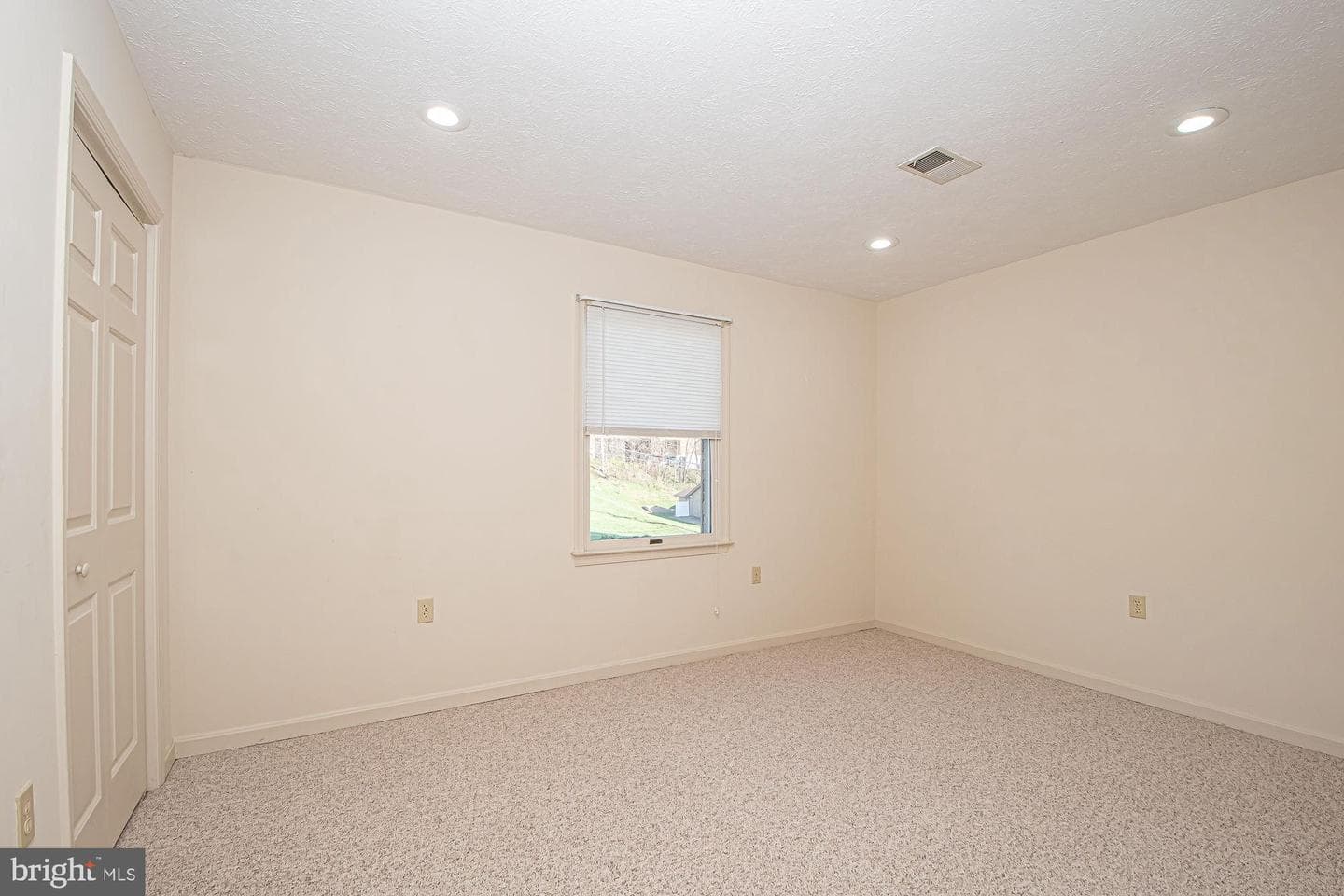 607 Mount View Street photo 16