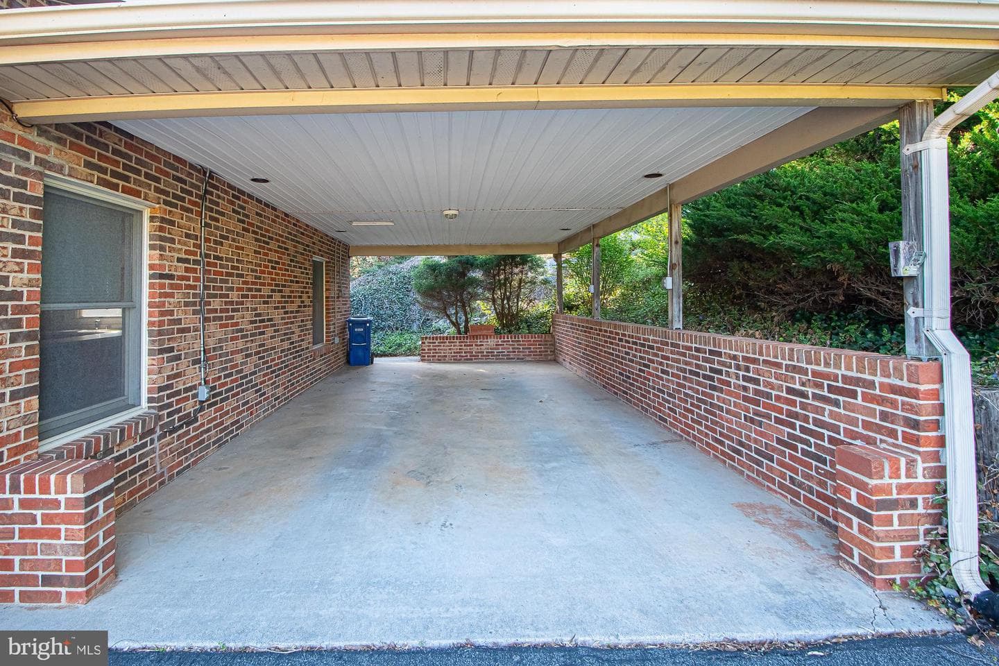 607 Mount View Street photo 3