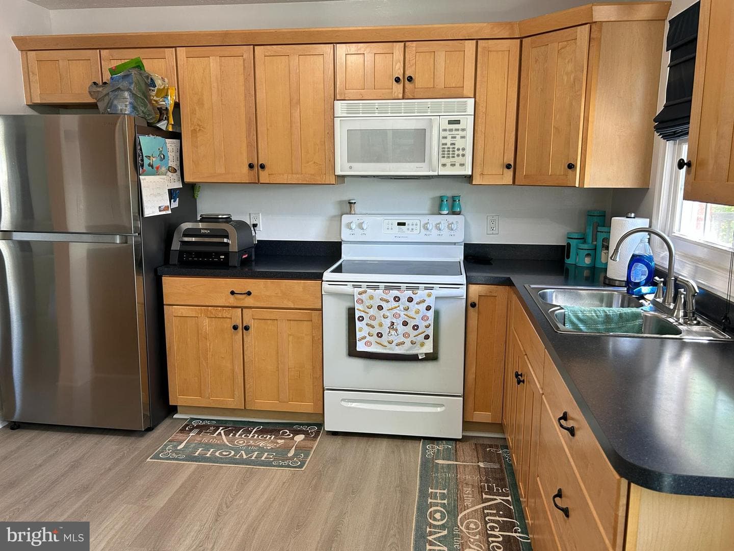 1043 Wine Street photo 27