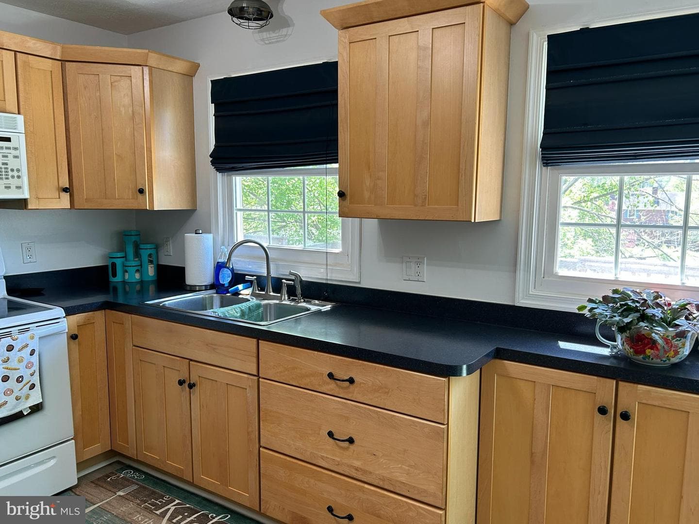 1043 Wine Street photo 29