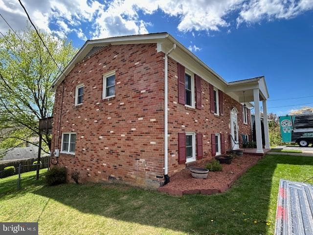 1043 Wine Street photo 3