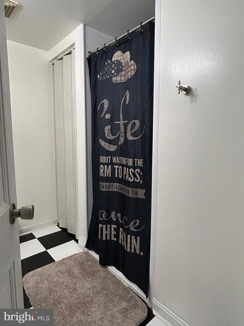 1043 Wine Street photo 51