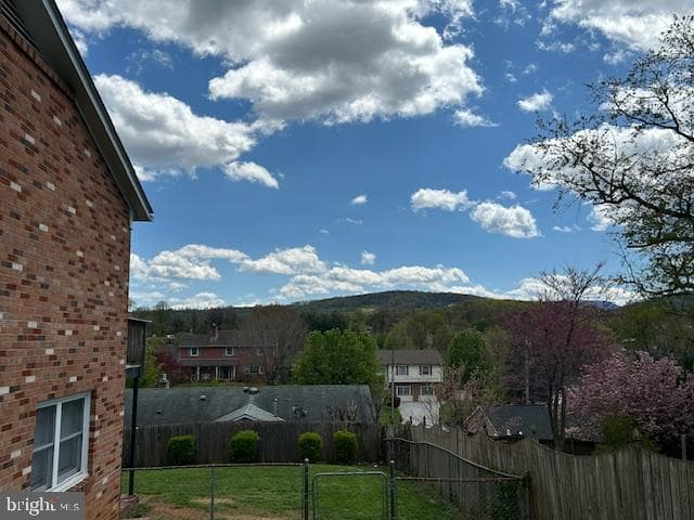1043 Wine Street photo 9