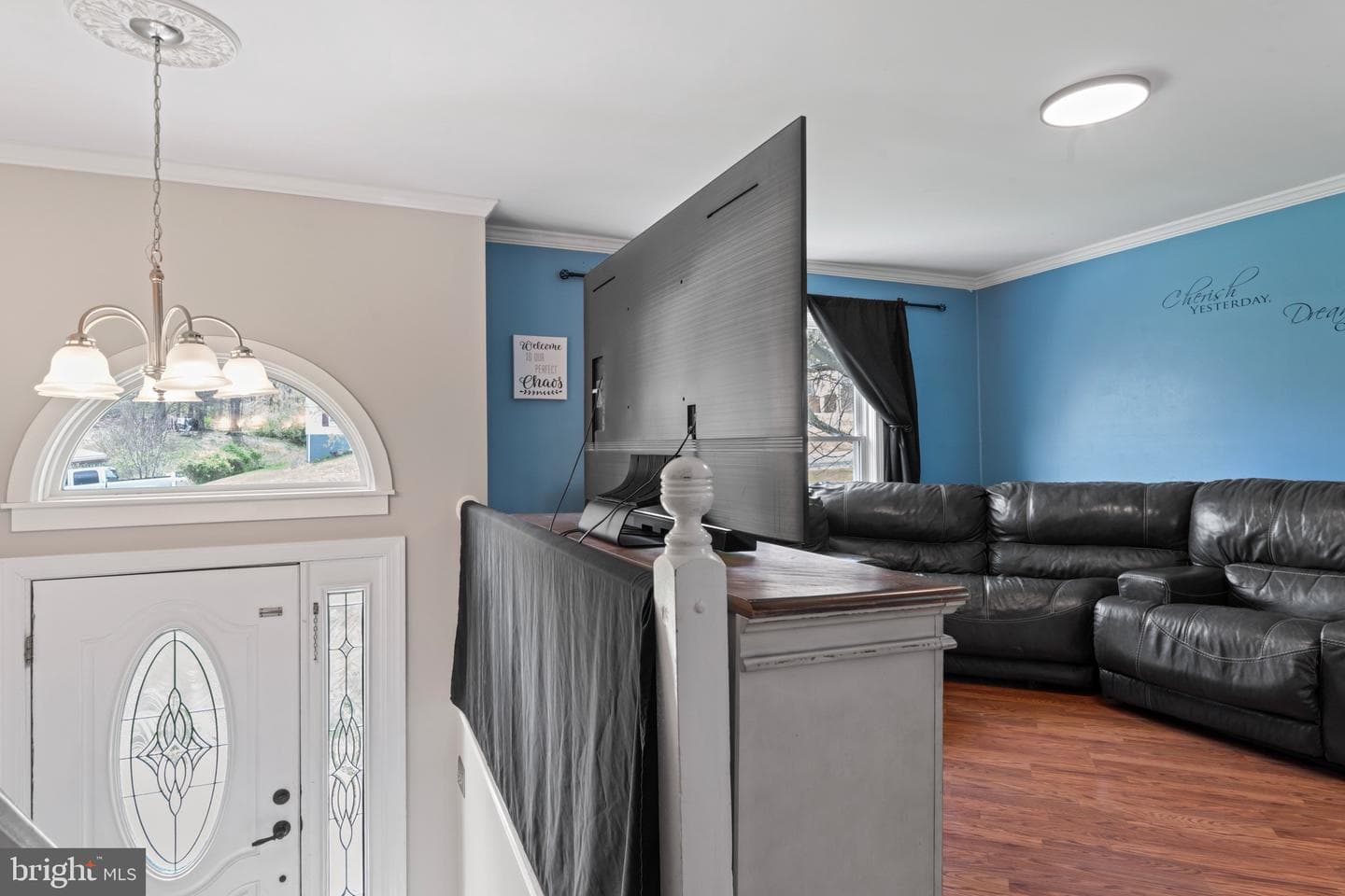 1335 Baron Place photo 2