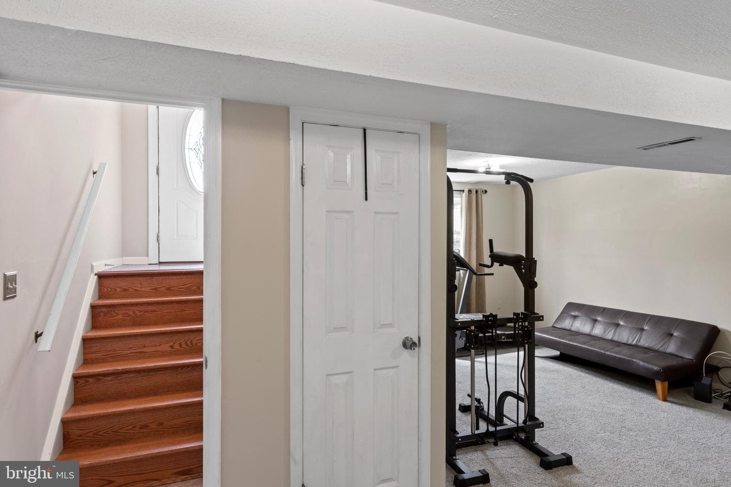1335 Baron Place photo 23