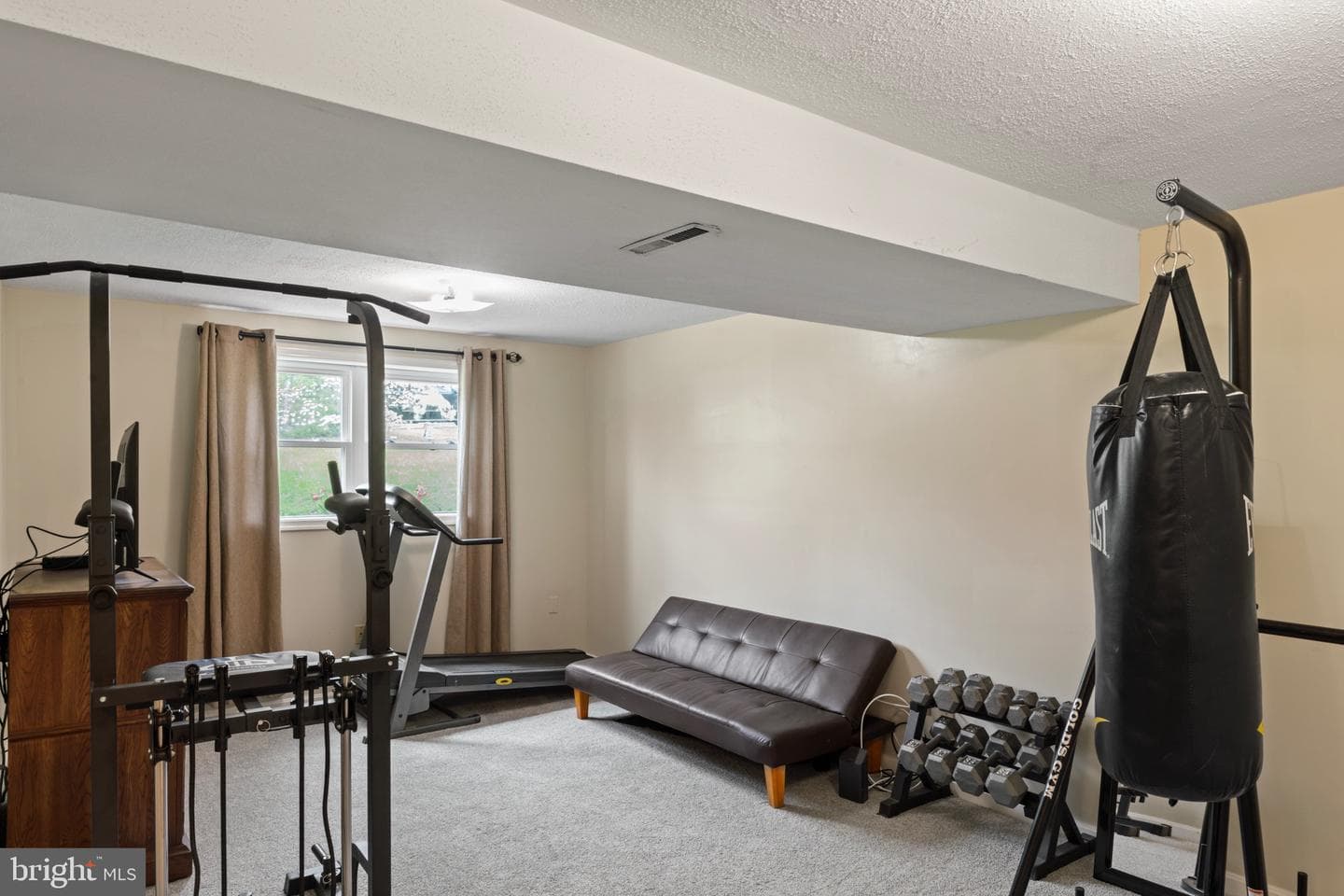 1335 Baron Place photo 25