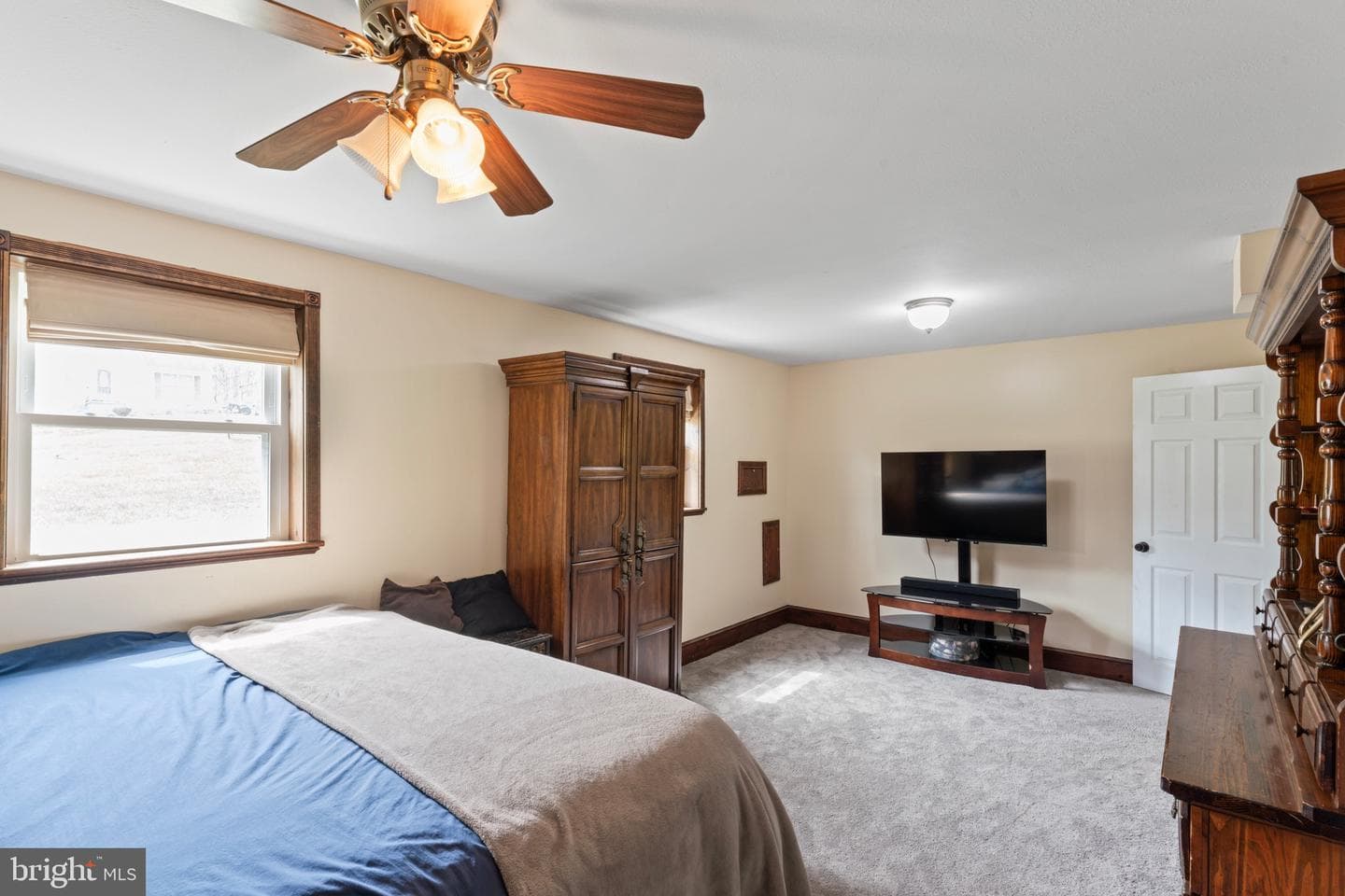 1335 Baron Place photo 31